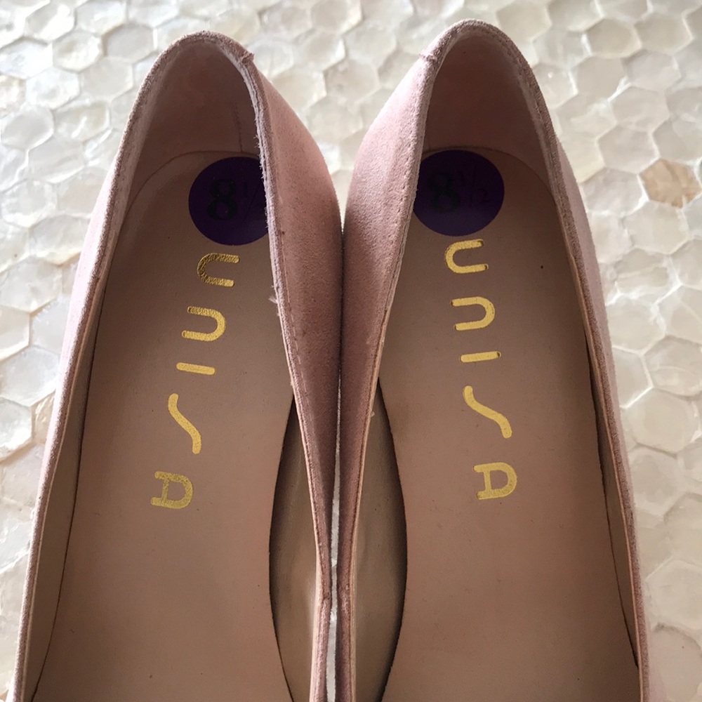 UNISA  suede 2.5” peachy pink heels - Picture 4 of 6
